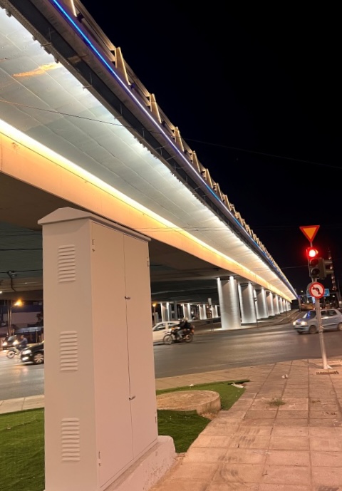 Γέφυρα Π. Ράλλη: Καθαρίστηκε, βάφτηκε και φωτίστηκε 